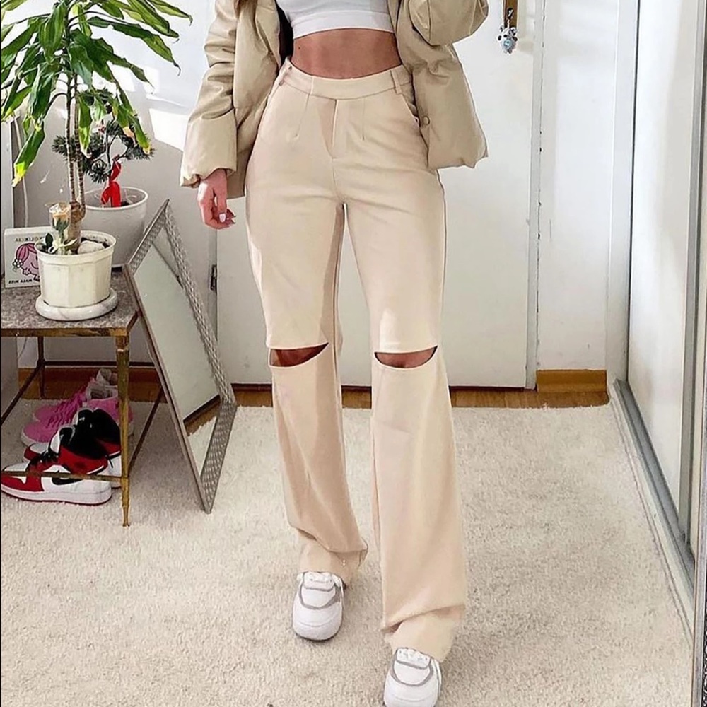 Fashion nova High waisted flare Pants - Nude